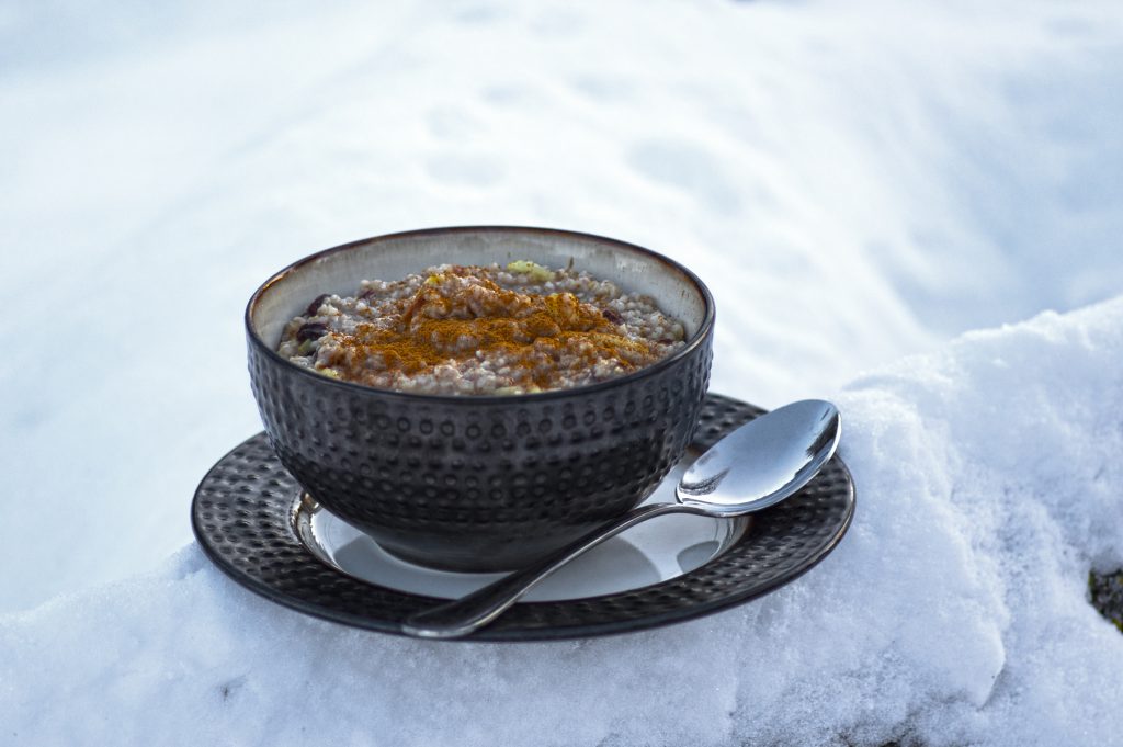 Can Chickens Eat Oatmeal? Backyard Poultry